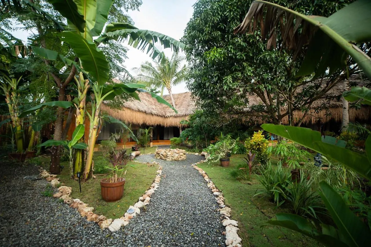 Nautilus Hostel & Hammocks Panglao 4*,