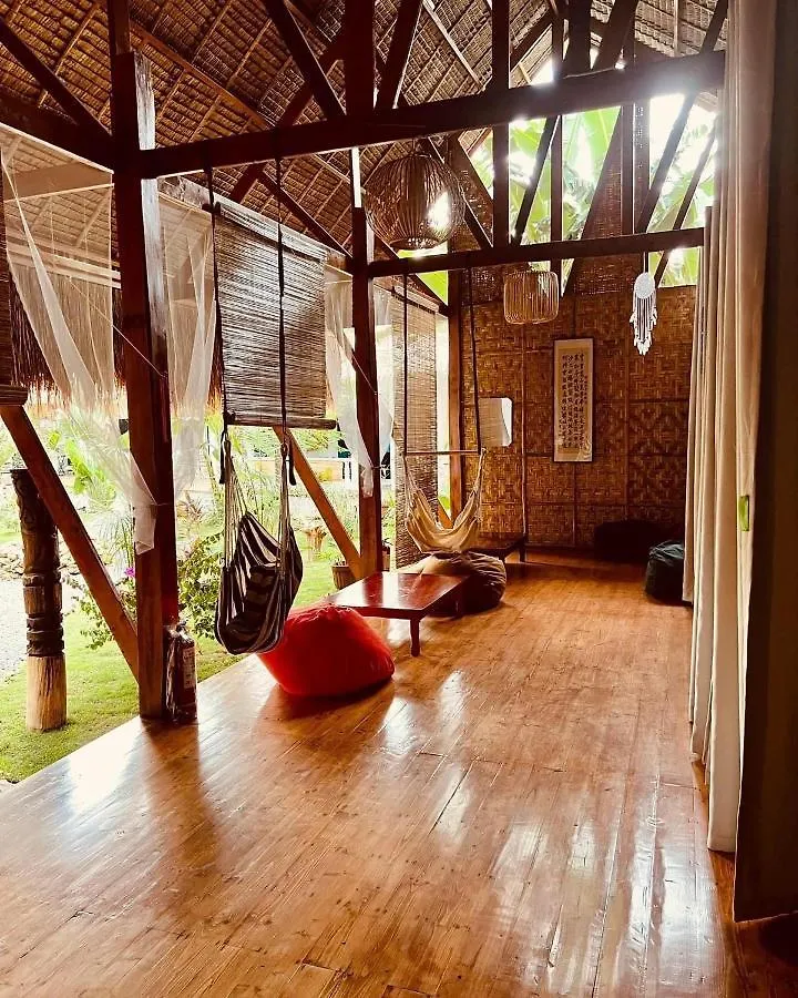 Nautilus Hostel & Hammocks Panglao 4*,